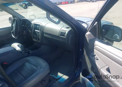 2004 Ford Explorer Nbx/Xlt z USA, uszkodzony, nr VIN 1FMZU73WX4ZA49336